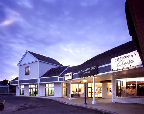 kittery shopping outlets.